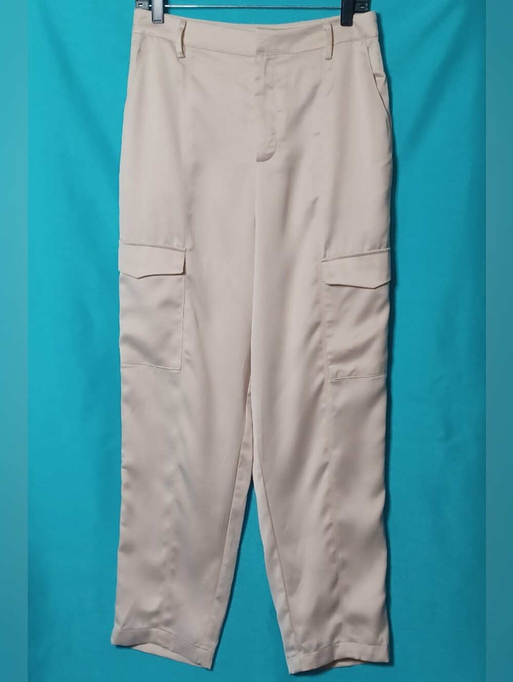 House Of Harlow 1960 Women's Cream Cargo Pants. Size 8